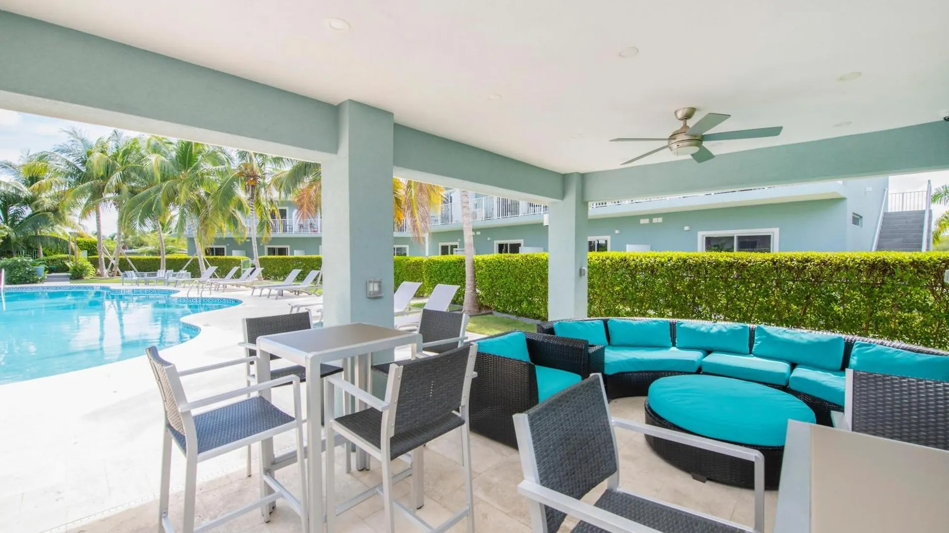 Summertime Suites #50 West Bay Casa de Férias
