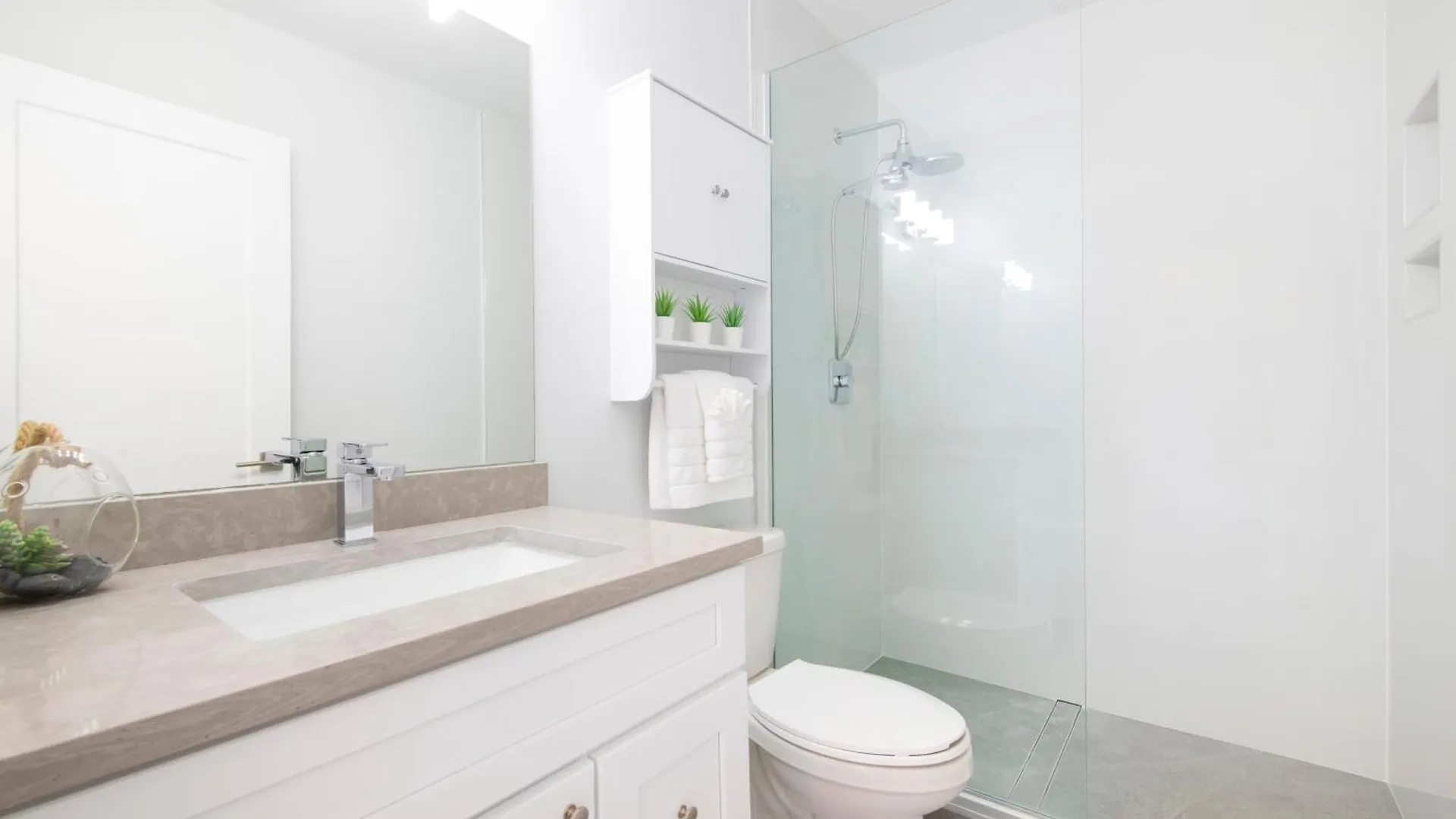 Summertime Suites #50 West Bay Ilhas Cayman